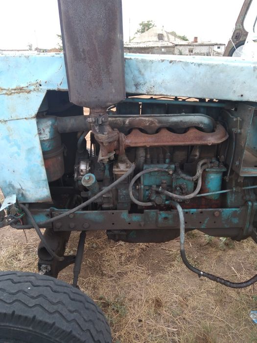 Продам трактор  Б/У