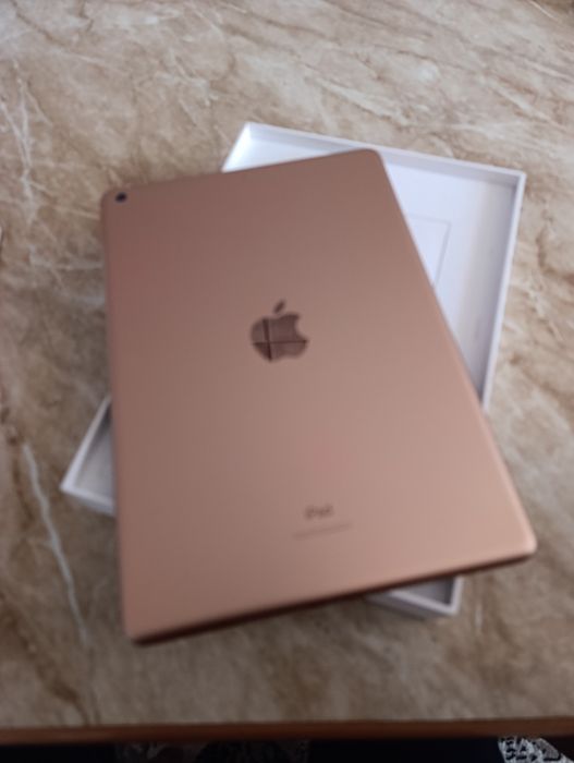 iPad (8th Generation) Gold 32 GB Wifi sotiladi