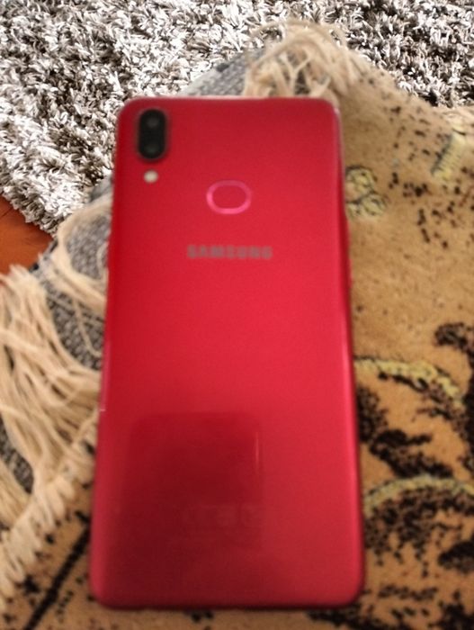 Телефон Самсунг .