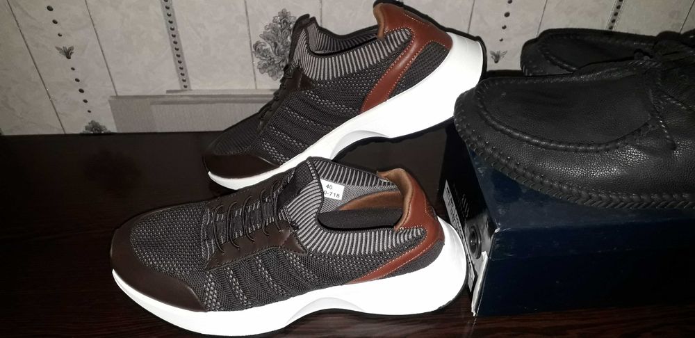 Кроссовки от Adamari