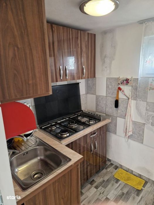 Casa de vanzare, 47.70 mp utili, Gavanesti -Olt
