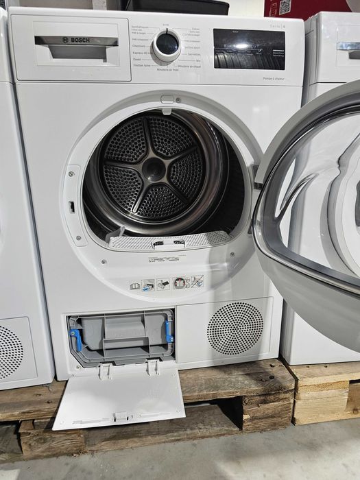 +++Bosch WTH83V13FR е сушилня с термопомпа от серия Bosch Serie 4 с капацитет 8 кг