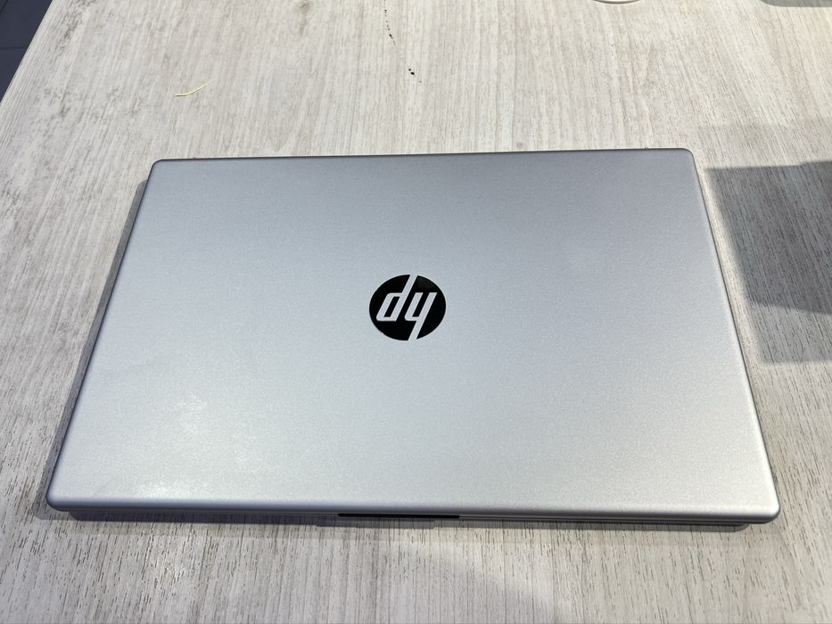 Noutbuk Hp R5 7520u 8/512 ssd