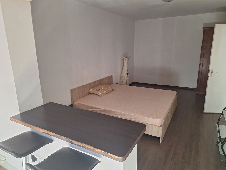 Inchiriez apartament cu 2 camere