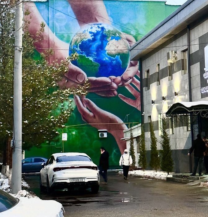 Rassom xizmati ko'pyillik tajribaga ega rassomlar