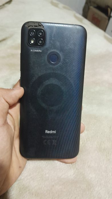 Redmi 9C 64gb yaxshi holotda.