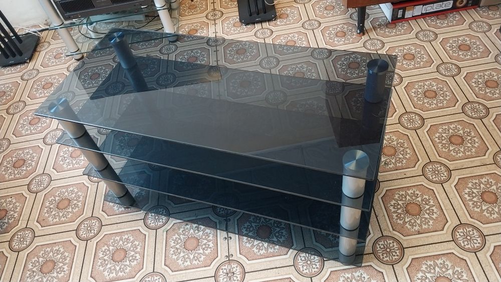 Стеклянная тумба, столик