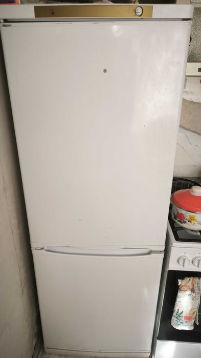 Продам холодильник Indesit
