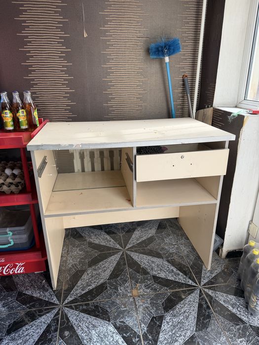 Срочно продам стол бу за 5000 тг