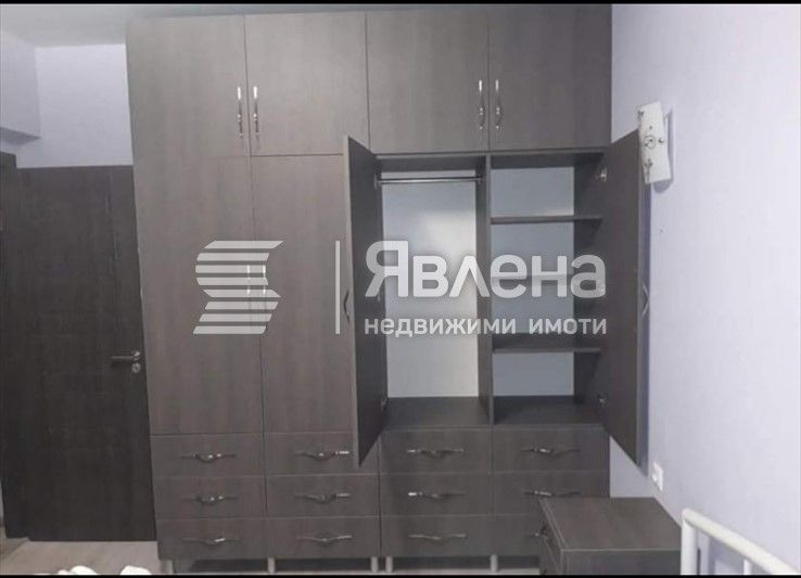 Продава се Тристаен апартамент в Варна, Възраждане 3 - 74 кв.м за 2149 €/кв.м - Снимка #6