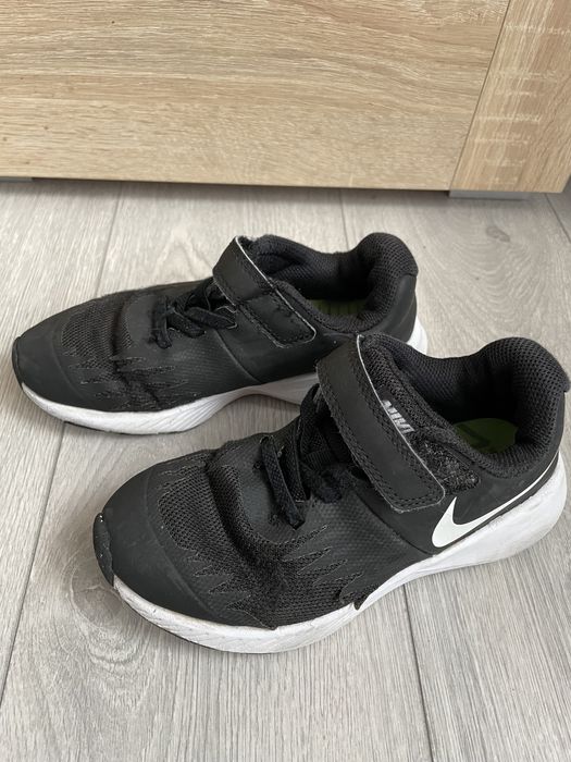 Adidasi Nike marimea 29,5