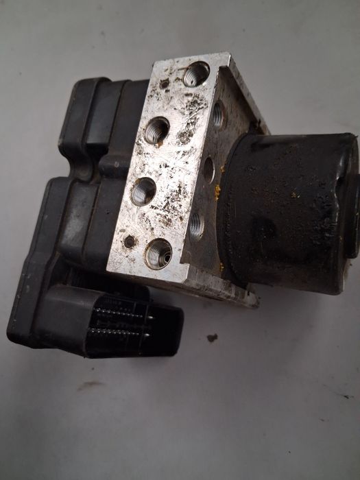 ABS блок Mazda 2 1.3i 2009г.