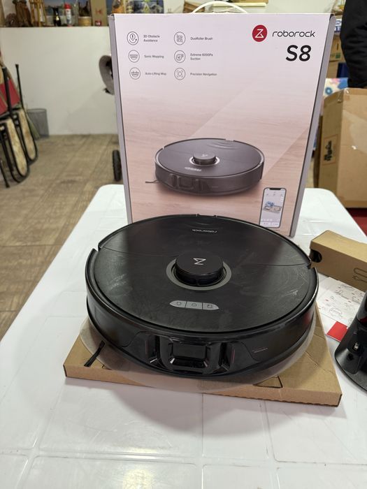 Прахосмукачка робот Roborock S8