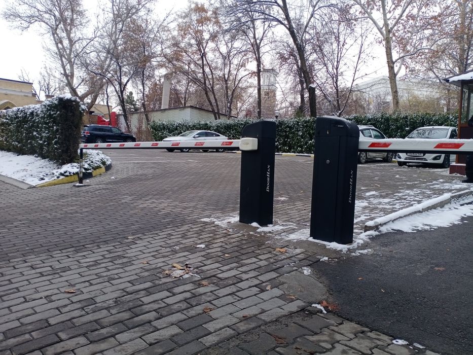 Шлагбаум DoorHan barrier-PRO