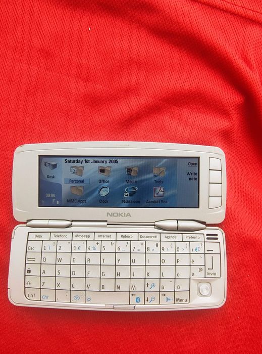 Nokia 9300 Communicator ( unlocked,card)