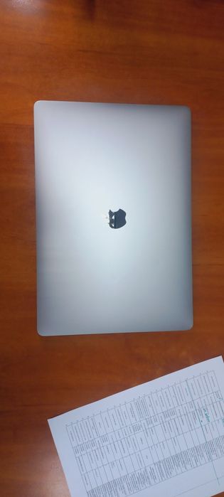 Срочно! MacBook Pro 16" (2019) Intel Core i9 / 16GB RAM / 1TB SSD — Sp