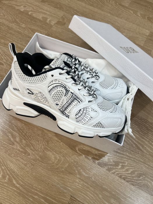 Кроссовки новые