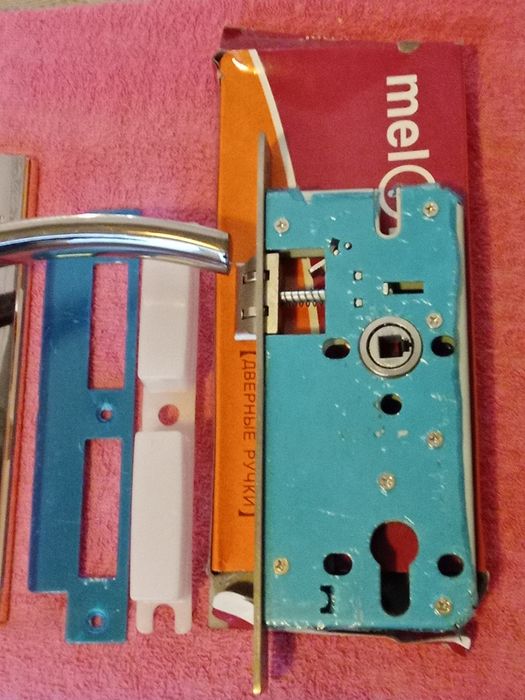 Замок врезной на входную дверь ( Meloni  НОВЫЙ )