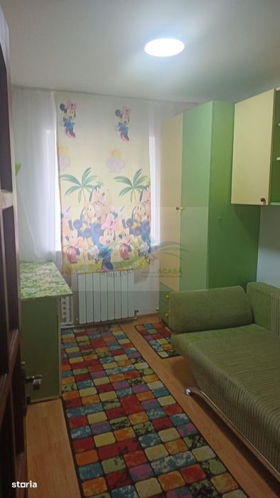 Apartament 3 camere de vânzare .