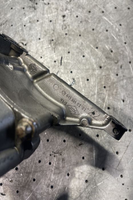 Pompa ulei A 646 181 02 47 Mercedes-Benz Sprinter a 2-a generatie 906