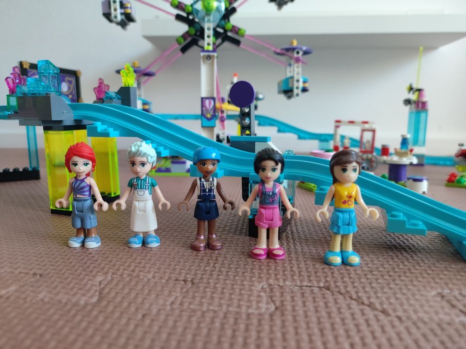 Lego Friends 41130 XXL Parc de distracții - Roller Coaster