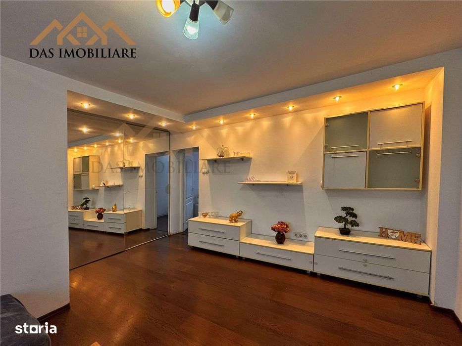 Apartament 2 camere, ultracentral, etaj 3 din 4 — fotografia 1