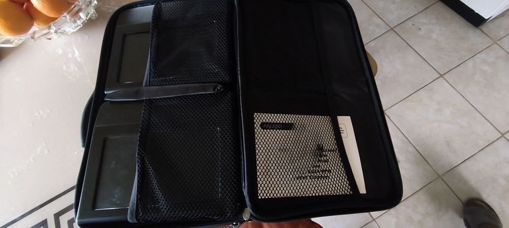 Dvd auto pentru tetiere