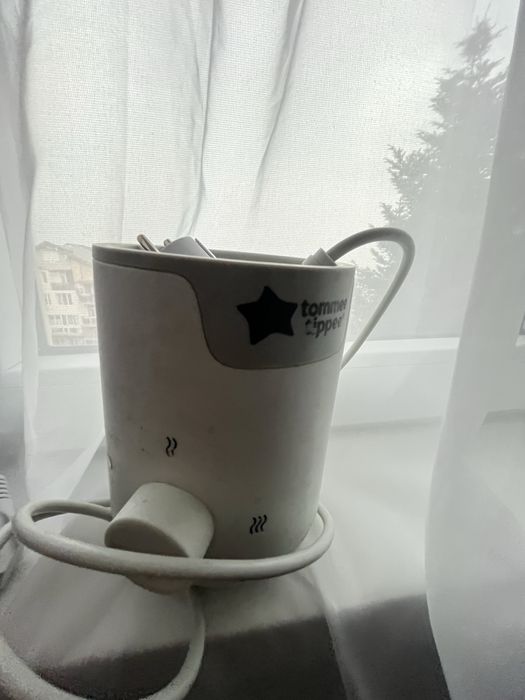 Уреди за затопляне на бебешки шишета Tommee Tippee i Philips Avent