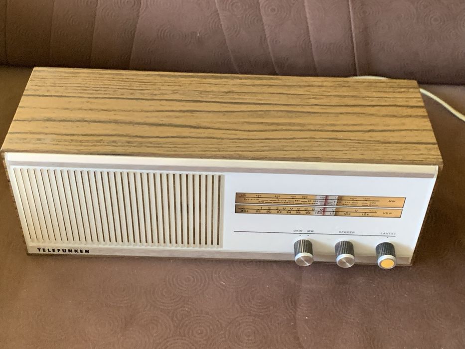 Redio Telefunken  Capricio 101. Fabricat in Germania in anul 1970.