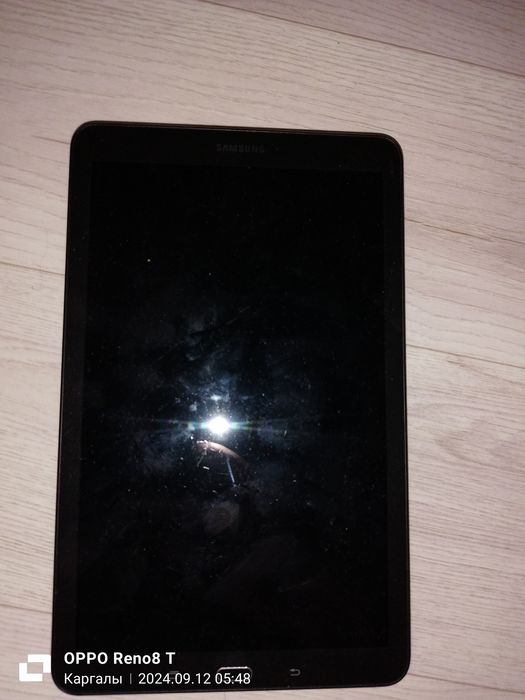 Продаю планшет Samsung Tab E