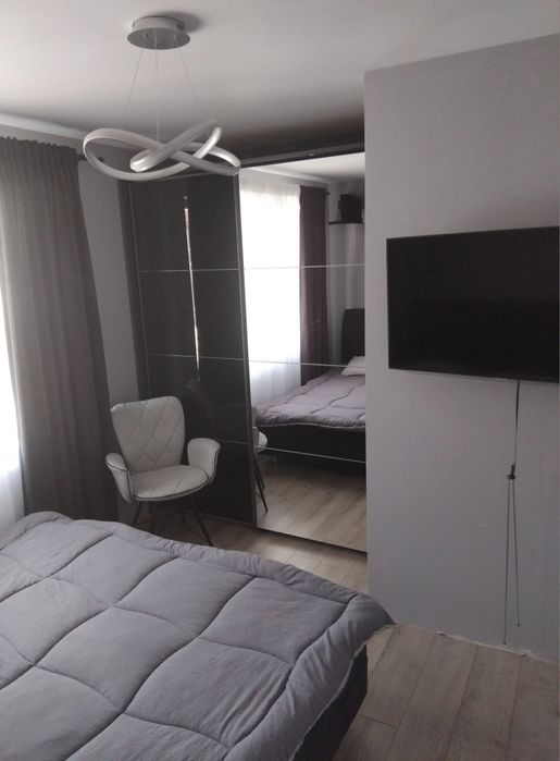 Продава се Тристаен апартамент в Благоевград, Широк център - 70 кв.м за 2229 €/кв.м - Снимка #2