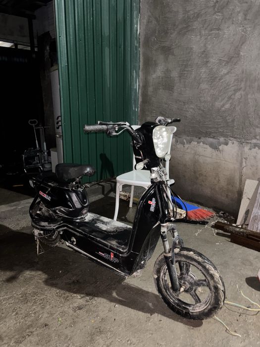 Электро самокат срочно продам