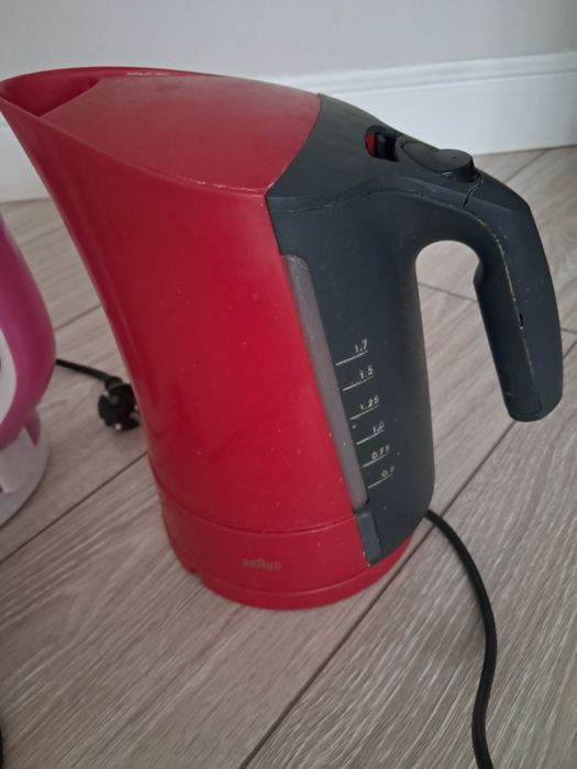 Чайники продам три штуки.