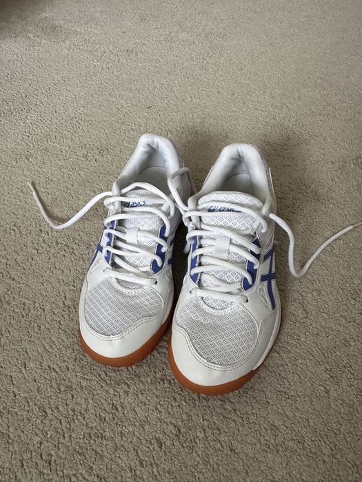 Vand adidasi Asics Gel Task Mt3 pentru sporturi de interior marimea 37