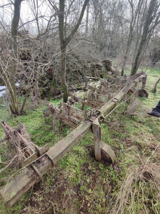 Плуг и култиватор