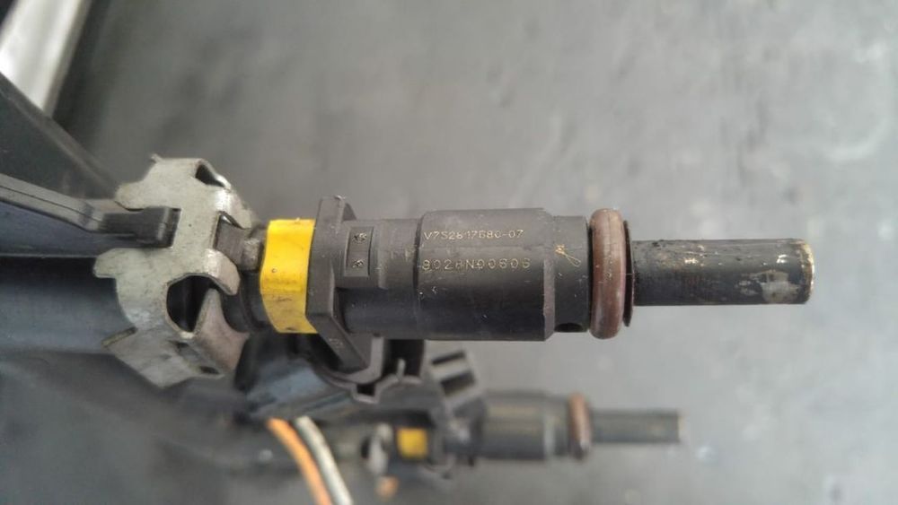 Rampa cu injectoare 1.4 b mini one r56 clubman r55 v752817680-07 v757564680-02