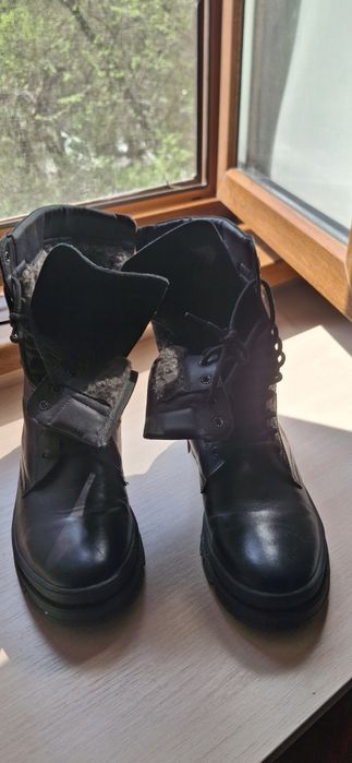 Берцы 42 размер кожанные почти новые