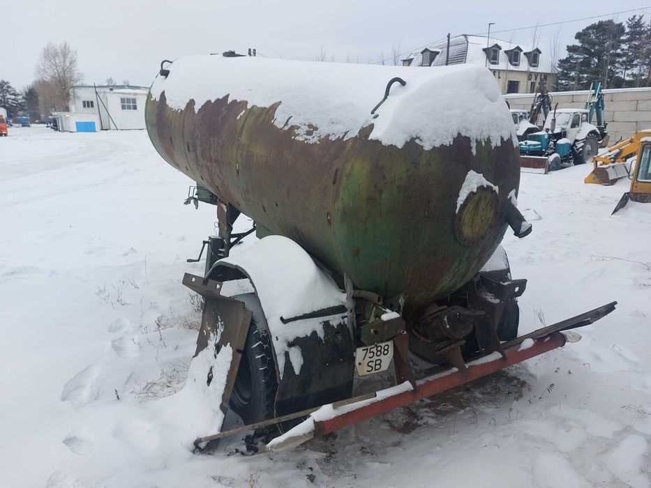 Полуприцеп-цистерна (водовоз) 10 куб. метров