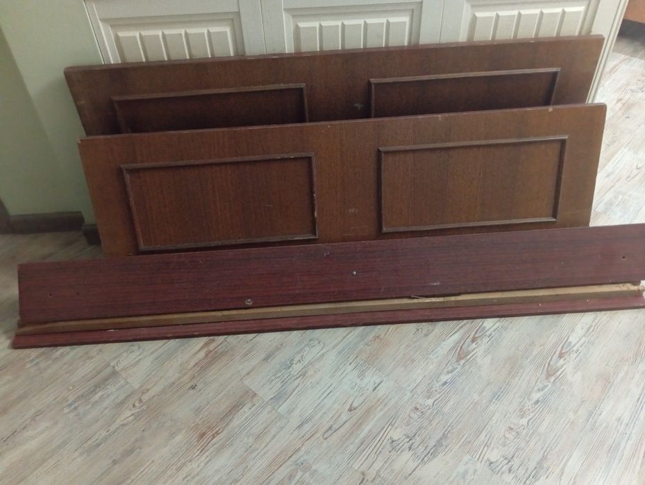 Спальный деревянный