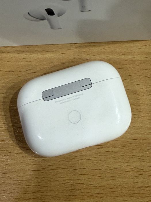 Оригинальный кейс airpods pro 2