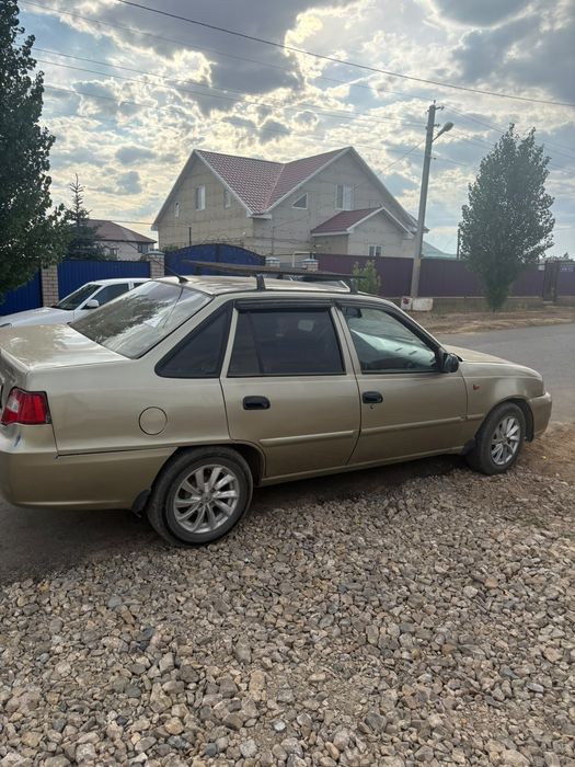 Продам нексия срочно