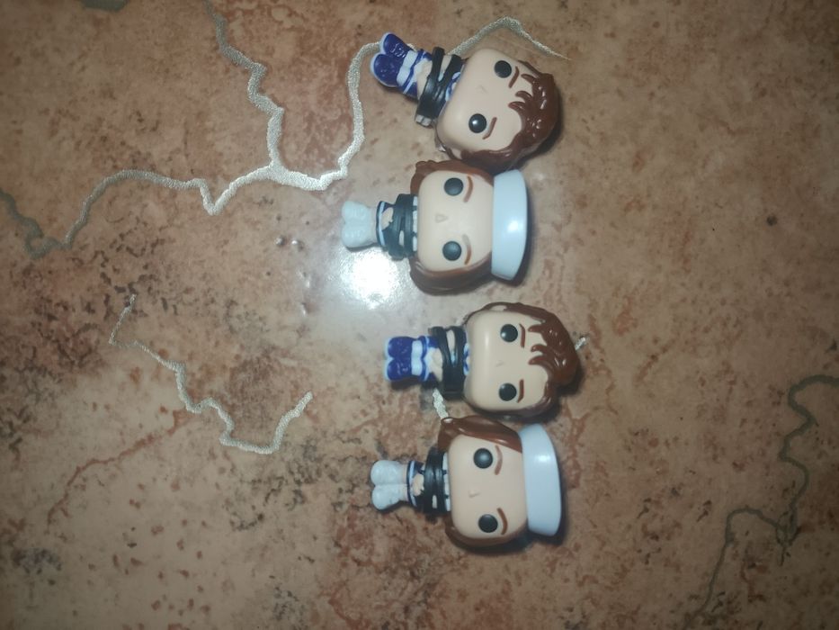 продам фигурки очень странные дела