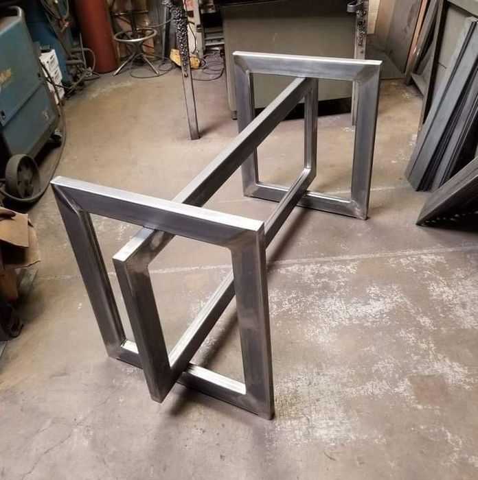 Метални крака за маса,барплот,пейки и др.