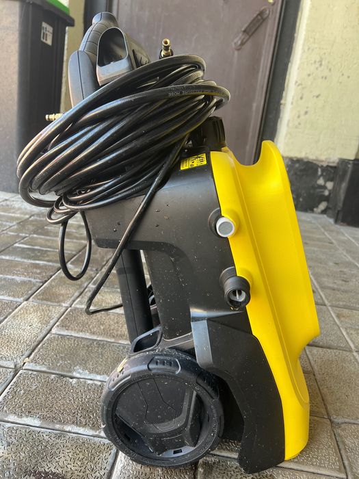 Продам Karcher k4 compact