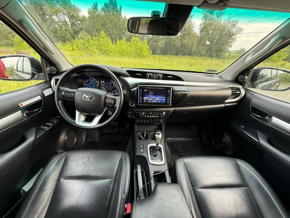 Toyota Hilux 2.4 D-4D 4x4 Automată Full Extra, model 2020, EURO 6