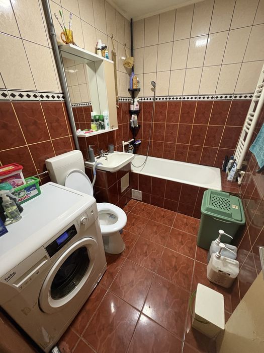 Apartament 3 camere - Str. Tineretului ( langa Sunny)