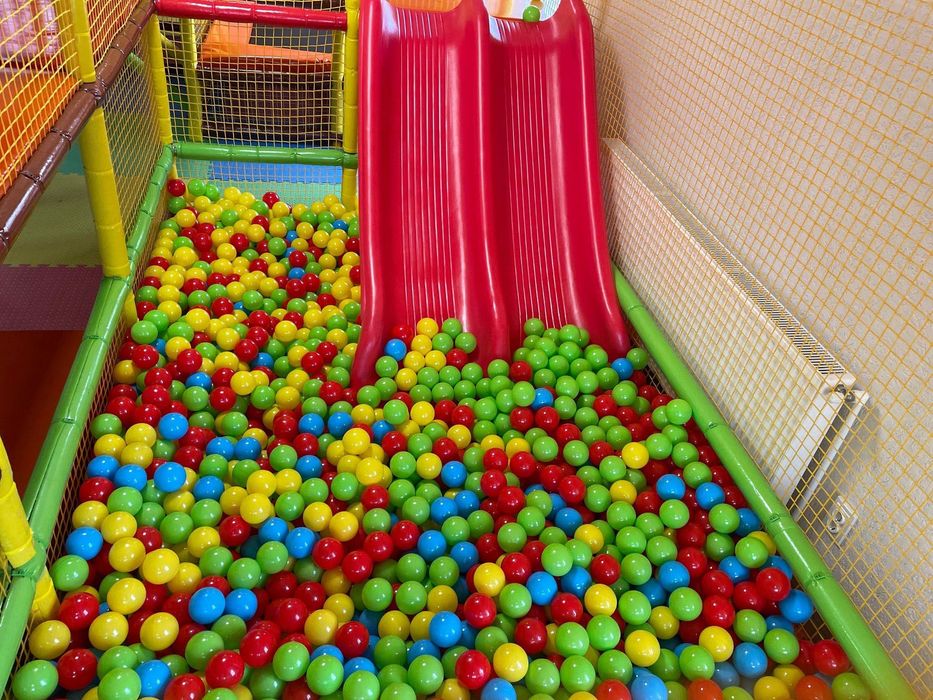 loc de joaca modular labirint piscina bile