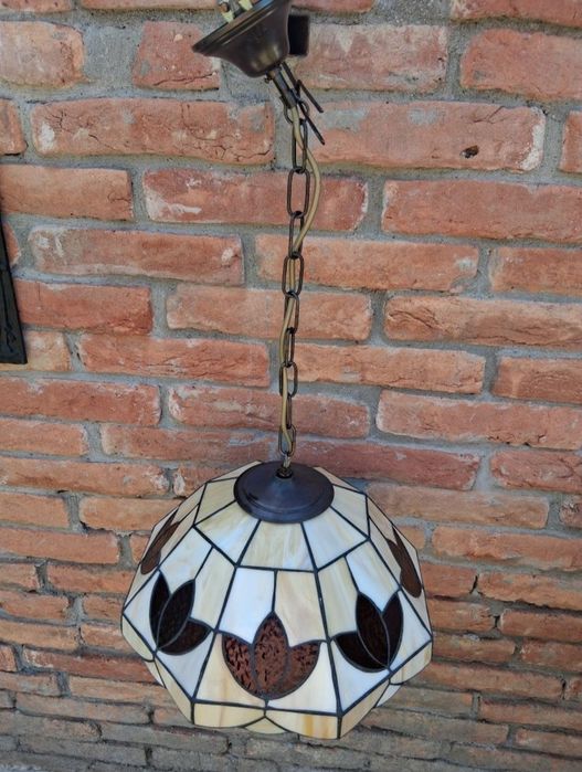 Lustră vitraliu.