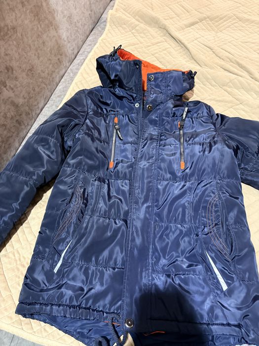 Продам куртку для мальчика