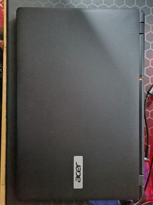 Acer aspire F15 faqat word esxelga ishlatilgan